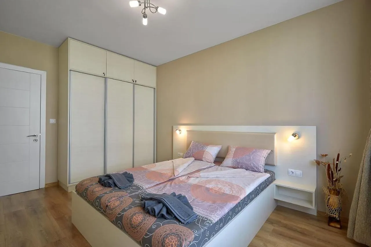 Apartament Relax Center Burgas & Free Parking