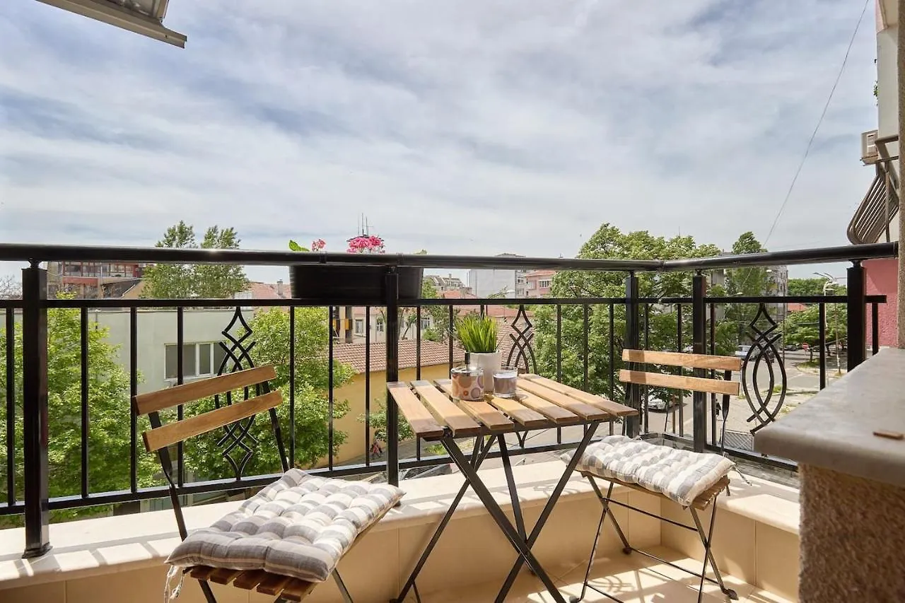 Apartament Relax Center Burgas & Free Parking
